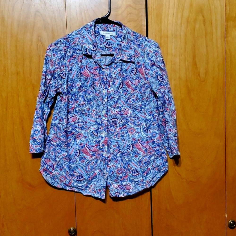 Button 3/4 sleeve shirt